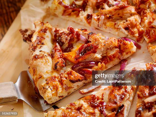 bbq chicken pizza - bbq chicken stock pictures, royalty-free photos & images