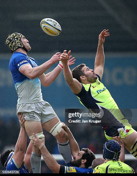 Kelly Brown of Saracens competes for the line out with Mark Easter of Sale Sharks during the Aviva Premiership match between Sale Sharks and Saracens...