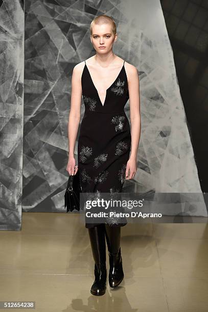 Model Ruth Bell walks the runway at the Jil Sander show during Milan Fashion Week Fall/Winter 2016/17 on February 27, 2016 in Milan, Italy.