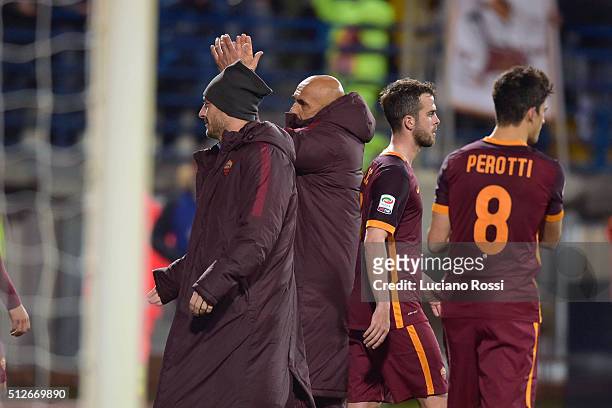Lucciano Spalletti and Franscesco Totti of AS Roma greet his fans after the Serie A match between Empoli FC and AS Roma at Stadio Carlo Castellani on...
