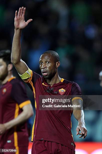 Seydou Keita os AS Roma reacts during the Serie A match between Empoli FC and AS Roma at Stadio Carlo Castellani on February 27, 2016 in Empoli,...