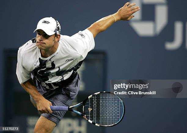 Andy Roderick Serving Andy Roddick Serve Photos and Premium High Res Pictures - Getty Images