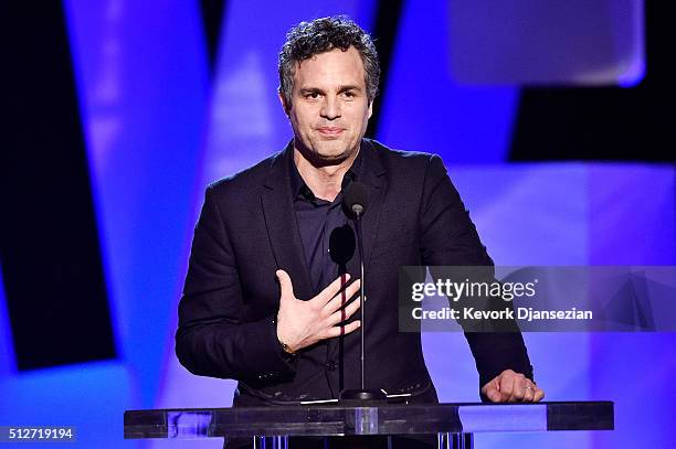 Actor Mark Ruffalo accepts the Robert Altman Award for 'Spotlight' onstage during the 2016 Film Independent Spirit Awards on February 27, 2016 in...