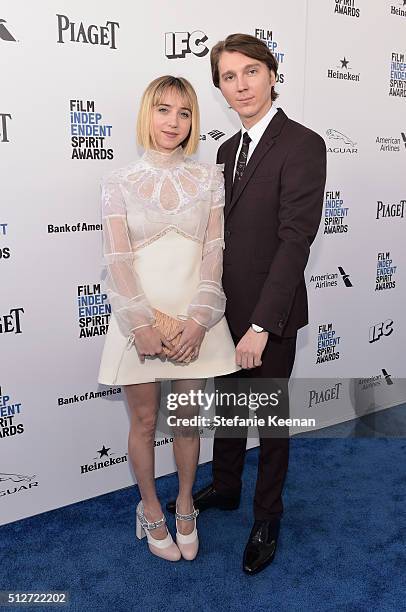 Actors Zoe Kazan and Paul Dano attend the 2016 Film Independent Spirit Awards sponsored by Piaget on February 27, 2016 in Santa Monica, California.