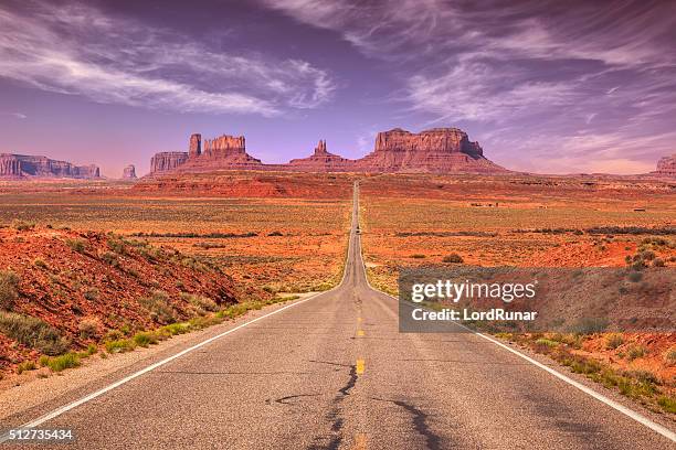 road to monument valley - utah road stock pictures, royalty-free photos & images