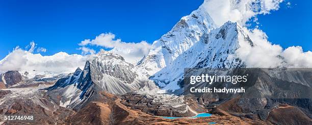 mount ama dablam - himalaya range - mountain view stock pictures, royalty-free photos & images