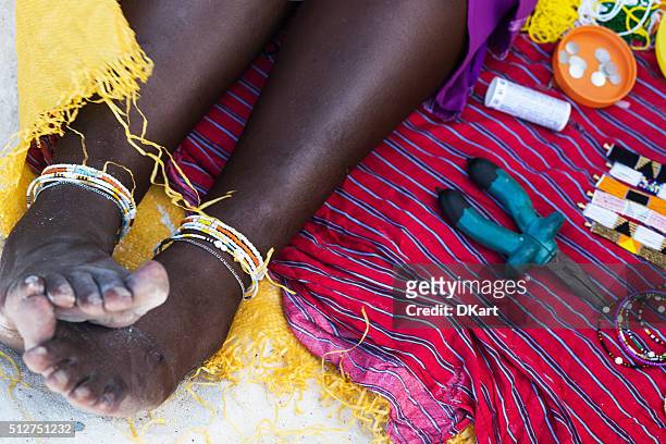 masai accesorios artesanal - a beautiful masai woman fotografías e imágenes de stock