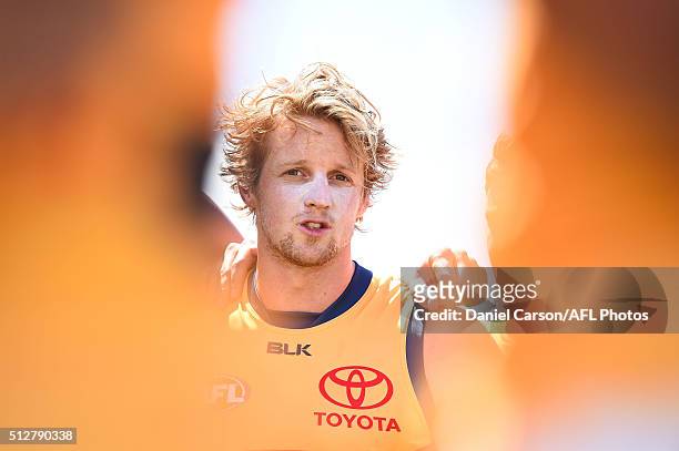 Rory Sloane of the Crows leads the team huddle before the bounce during the 2016 NAB Challenge match between Fremantle Dockers and the Adelaide Crows...