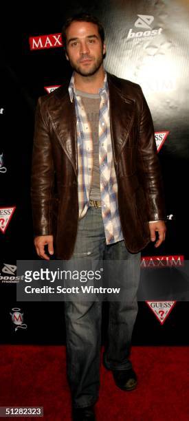 Actor Jeremy Piven poses at Maxim Magazine's Music Issue Party during Olympus Fashion Week Spring 2005 on September 9, 2004 at Crobar, in New York...