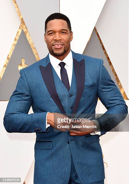 Personality Michael Strahan attends the 88th Annual Academy Awards at Hollywood & Highland Center on February 28, 2016 in Hollywood, California.