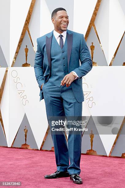 Personality Michael Strahan attends the 88th Annual Academy Awards at Hollywood & Highland Center on February 28, 2016 in Hollywood, California.