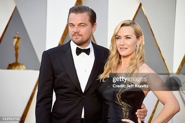 Actors Leonardo DiCaprio and Kate Winslet attend the 88th Annual Academy Awards at Hollywood & Highland Center on February 28, 2016 in Hollywood,...