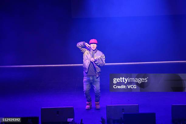 Do2k Rapper 59 Dok2 Stock Photos, High-Res Pictures, and Images - Getty Images