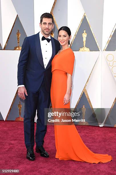 Player Aaron Rodgers and actress Olivia Munn attend the 88th Annual Academy Awards at Hollywood & Highland Center on February 28, 2016 in Hollywood,...