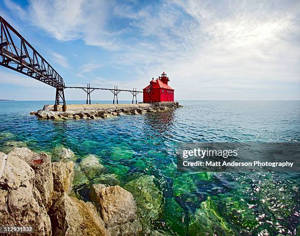 sturgeon bay lighthouse door county wisconsin - wisconsin v michigan stock-fotos und bilder