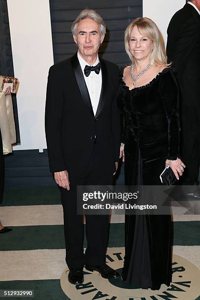 Director David Steinberg and actress Robyn Todd Steinberg arrive at the 2016 Vanity Fair Oscar Party Hosted by Graydon Carter at the Wallis Annenberg...