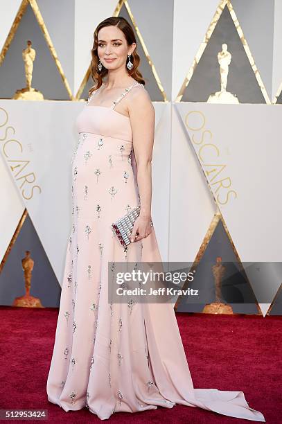 Actress Emily Blunt attends the 88th Annual Academy Awards at Hollywood & Highland Center on February 28, 2016 in Hollywood, California.