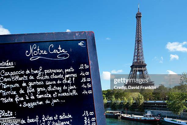 paris restaurant menu board with eiffel tower - eiffel tower cafe stock pictures, royalty-free photos & images