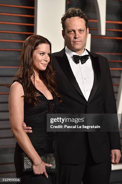 Actor Vince Vaughn and Kyla Weber attend the 2016 Vanity Fair Oscar Party Hosted By Graydon Carter at the Wallis Annenberg Center for the Performing...