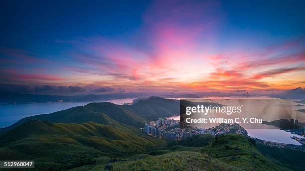 breaking dawn - lantau imagens e fotografias de stock