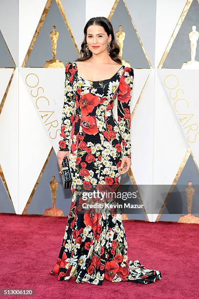 Actress Gianna Simone attends the 88th Annual Academy Awards at Hollywood & Highland Center on February 28, 2016 in Hollywood, California.