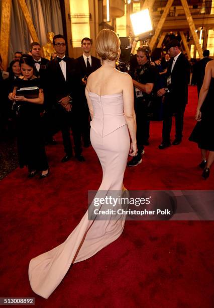 Actress Jennifer Jason Leigh attends the 88th Annual Academy Awards at Hollywood & Highland Center on February 28, 2016 in Hollywood, California.