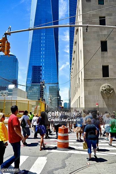 pedestrians crossing church street at vesey st, lower manhattan, nyc - one world trade center stock pictures, royalty-free photos & images