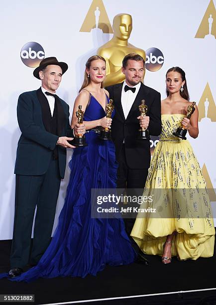 Actor Mark Rylance, winner of the award for Best Actor in a Supporting Role for 'Bridge of Spies'; actress Brie Larson, winner of the award for Best...