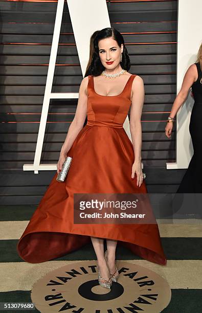Model Dita Von Teese arrives at the 2016 Vanity Fair Oscar Party Hosted By Graydon Carter at Wallis Annenberg Center for the Performing Arts on...