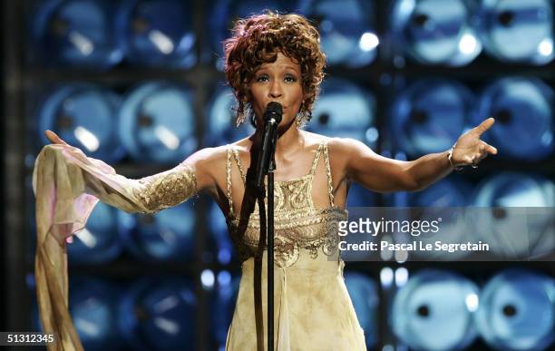 Singer Whitney Houston performs during the 2004 World Music Awards at the Thomas and Mack Center on September 15, 2004 in Las Vegas, Nevada.