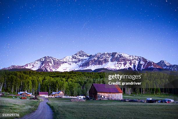 colorado mountain ranch - san miguel range stockfoto's en -beelden