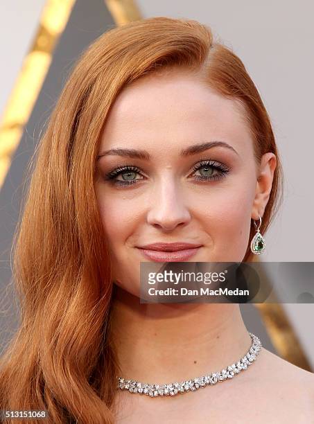 Actress Sophie Turner attends the 88th Annual Academy Awards at Hollywood & Highland Center on February 28, 2016 in Hollywood, California.