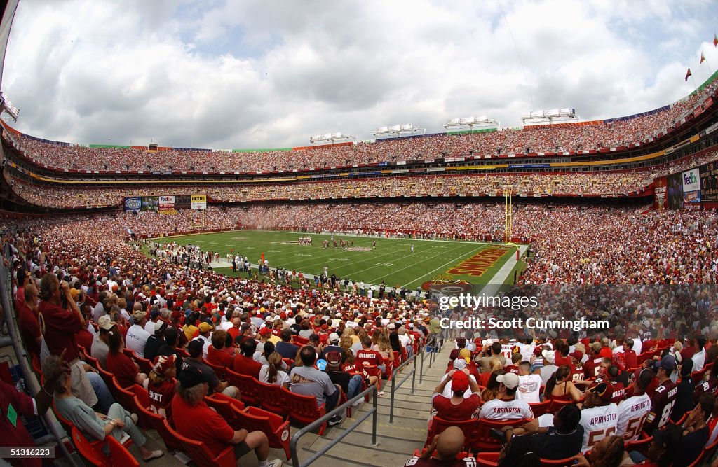 Buccaneers v Redskins