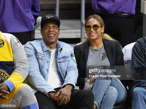 Jay-Z and Beyonce attend a basketball game between the Brooklyn Nets and the Los Angeles Clippers at Staples Center on February 29, 2016 in Los...
