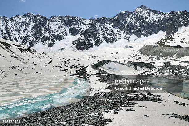 arsine lake in massif of ecrins - la grave stockfoto's en -beelden