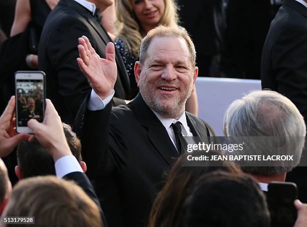 Harvey Weinstein arrives on the red carpet for the 88th Oscars on February 28, 2016 in Hollywood, California. / AFP / JEAN BAPTISTE LACROIX