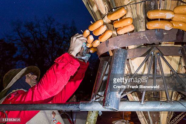 The Chienbäse is part of the Basler Fasnacht, carriers loaded with wood will be lit later on and sausages will be grilled.