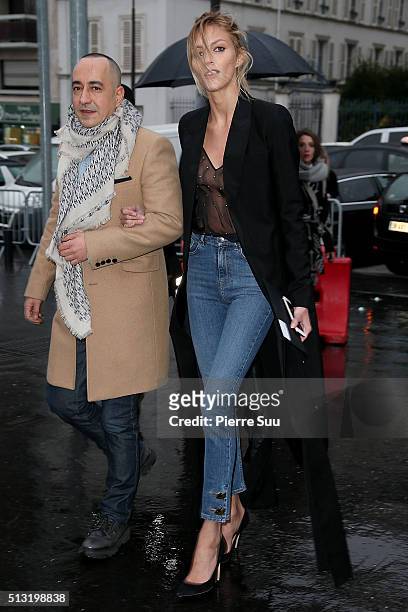 Anja Rubik arrives at the Anthony Vaccarello show as part of the Paris Fashion Week Womenswear Fall/Winter 2016/2017 on March 1, 2016 in Paris,...