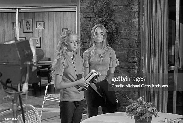 Eve Plumb and Maureen McCormick rehearse on the set of 'The Brady Bunch' at Paramount Studios on July 26, 1972 in Los Angeles, California.