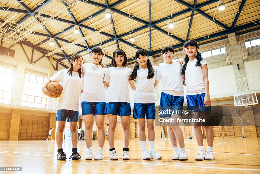Weibliche Basketball Team in japanischen Hoch Schule