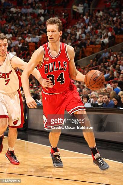 Mike Dunleavy of the Chicago Bulls drives to the basket against the Miami Heat during the game on March 1, 2016 at American Airlines Arena in Miami,...