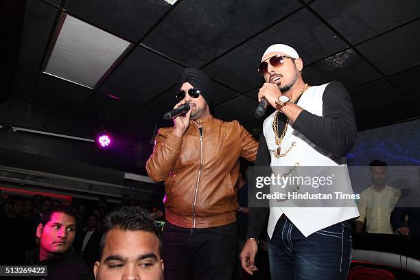 Aj Indian Rapper 18 Punjabi Rapper Aj Singh Singer Deep Money Launch New Song Neeli ...