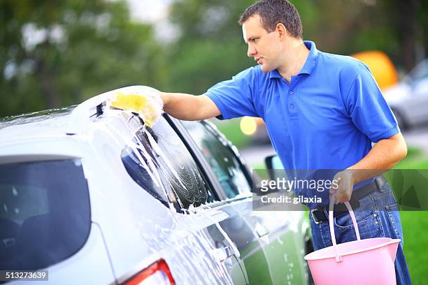 lavado del automóvil. - daily bucket fotografías e imágenes de stock
