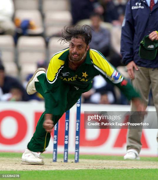 Shaoib Akhtar of Pakistan bowling during the ICC Champions Trophy Semi Final between Pakistan and West Indies, The Rose Bowl, Southampton, 22nd...