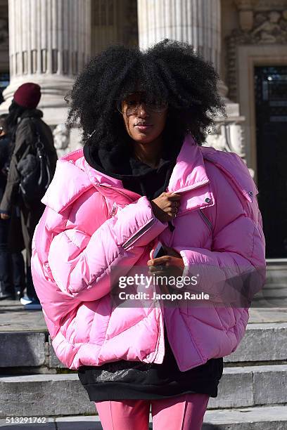 Julia Sarr-Jamois is seen arriving at Maison Margiela during Paris Fashion Week : Womenswear Fall Winter 2016/2017 on March 2, 2016 in Paris, France.