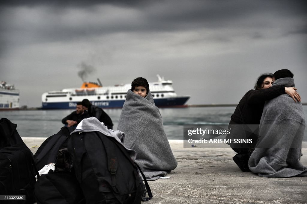 TOPSHOT-GREECE-EUROPE-MIGRANTS