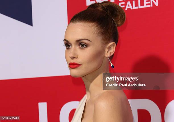 Actress Holland Roden attends the premiere of "London Has Fallen" at ArcLight Cinemas Cinerama Dome on March 1, 2016 in Hollywood, California.