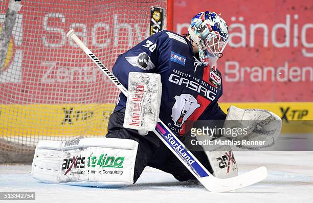 Kevin Nastiuk of the Eisbaeren Berlin during the game between the Eisbaeren Berlin and the Schwenninger Wild Wings on march 2, 2016 in Berlin,...