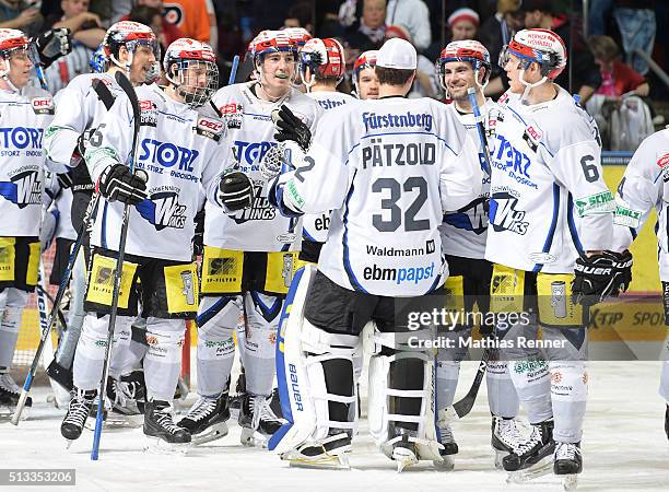 Tim Bender, Simon Danner, Dimitri Paetzold, Damien Fleury and Benedikt Brueckner of the Schwenninger Wild Wings during the game between the Eisbaeren...