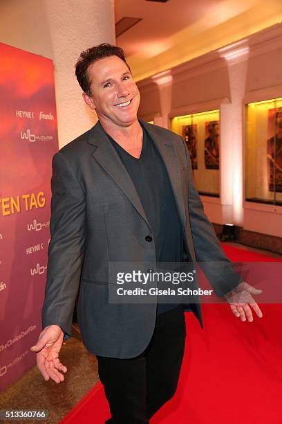 Big hitter Nicholas Sparks during the German premiere of the film 'The Choice - Bis zum letzten Tag' at Gloria Palast on March 2, 2016 in Munich,...